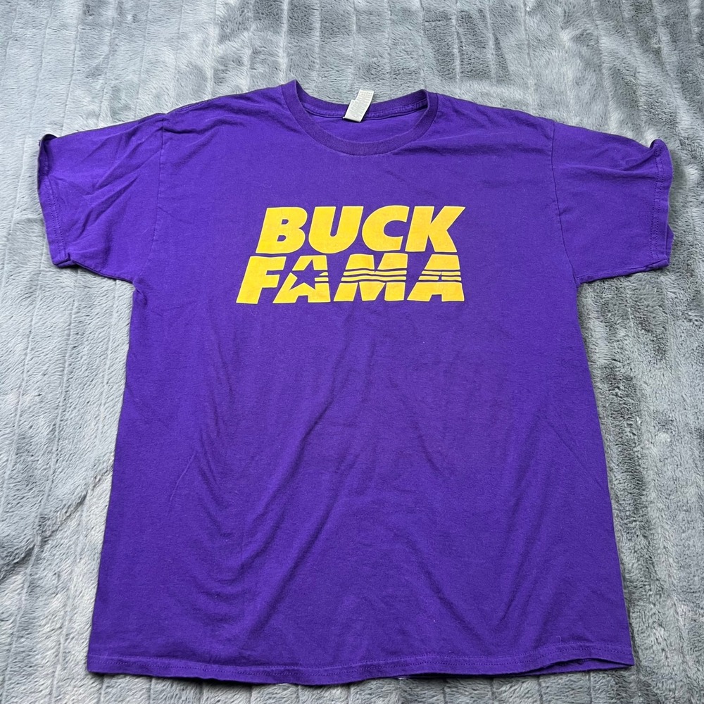 Gildan Heavy Cotton Buck Fama LSU Purple Yellow Graphic T-Shirt Mens Large